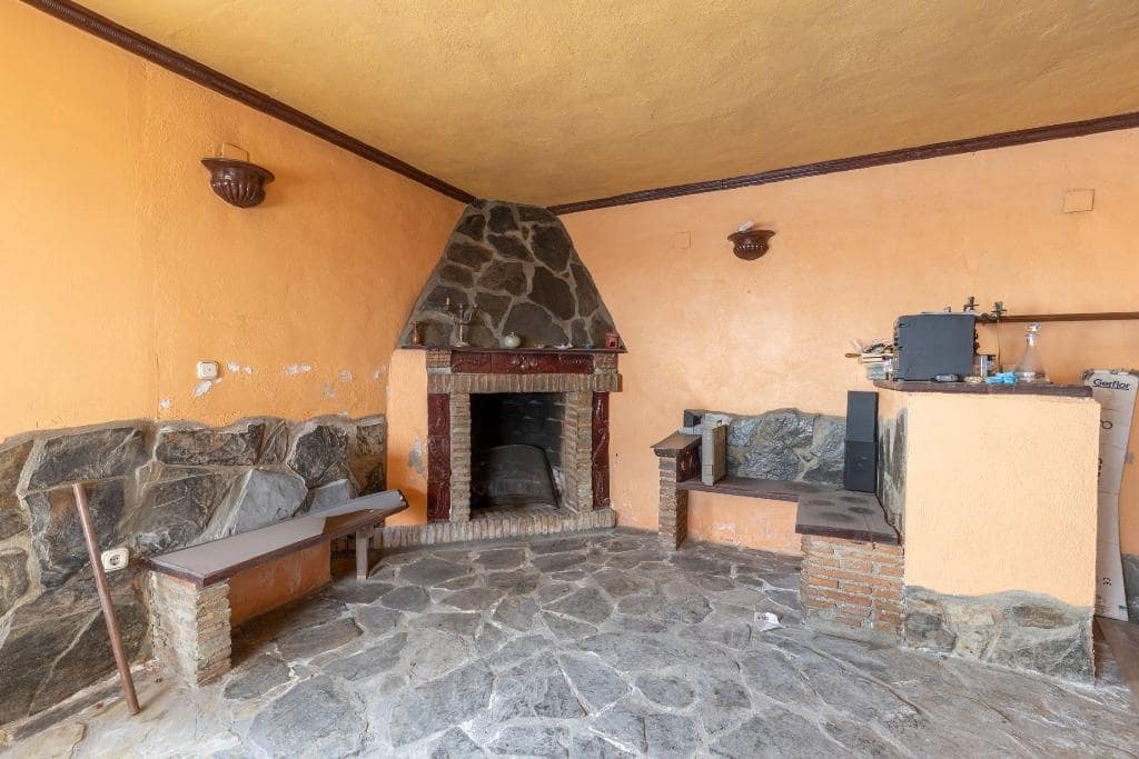 3 chambre Villa/Maison Mitoyenne à vendre à Grenade ville avec piscine garage - 270 000 € (Ref: 9927662)