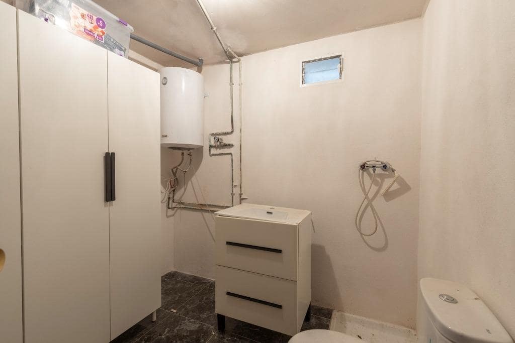 3 chambre Villa/Maison Mitoyenne à vendre à Grenade ville avec piscine garage - 270 000 € (Ref: 9927662)