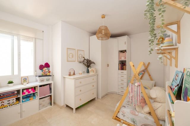 2 chambre Appartement à vendre à Churriana de la Vega avec garage - 175 000 € (Ref: 9927663)