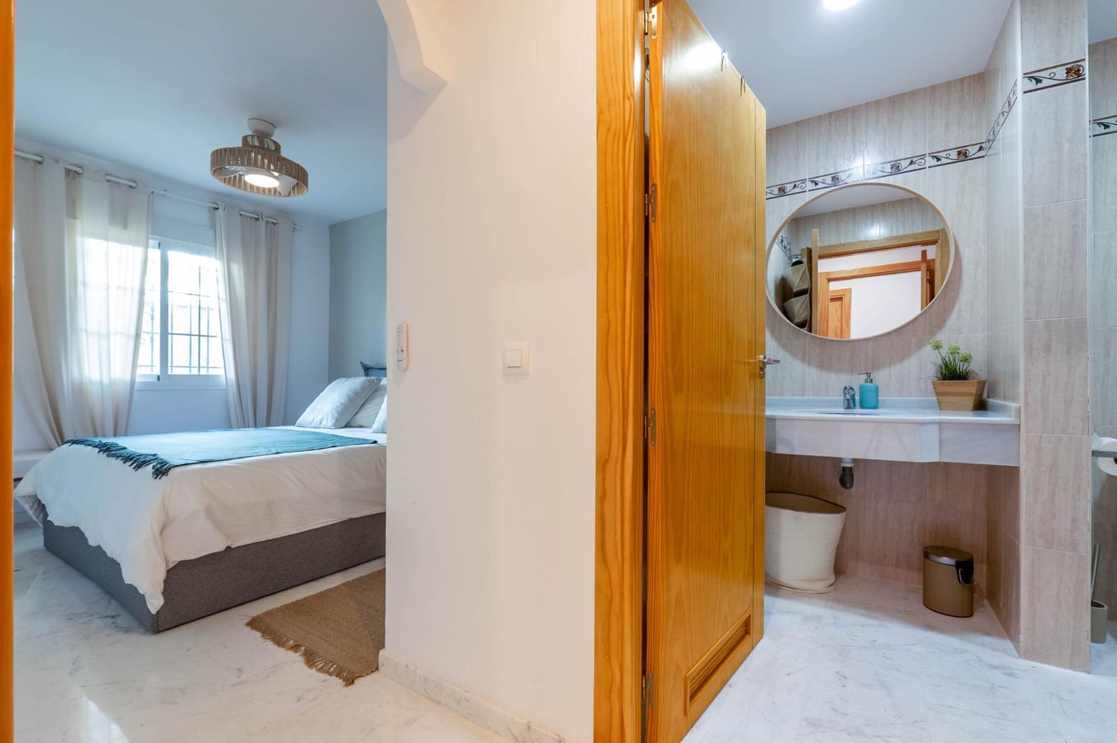 2 bedroom Apartment for sale in La Herradura with pool - € 279,000 (Ref: 9927665)