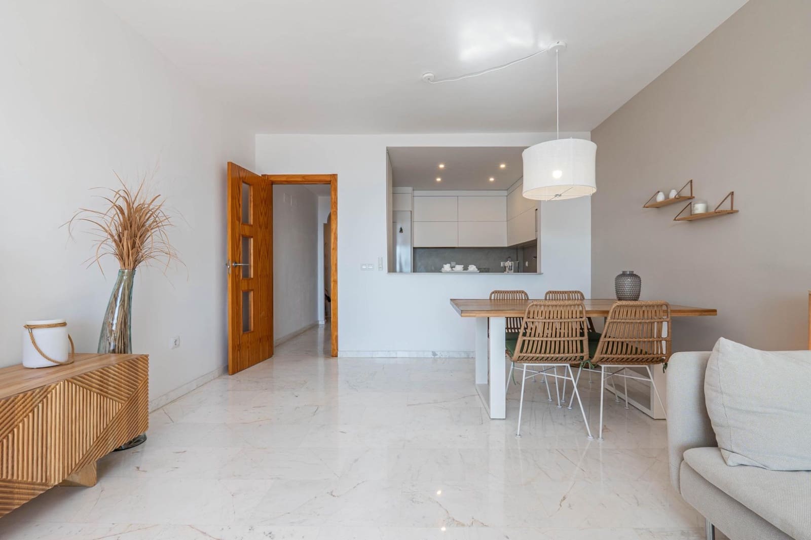 2 bedroom Apartment for sale in La Herradura with pool - € 279,000 (Ref: 9927665)