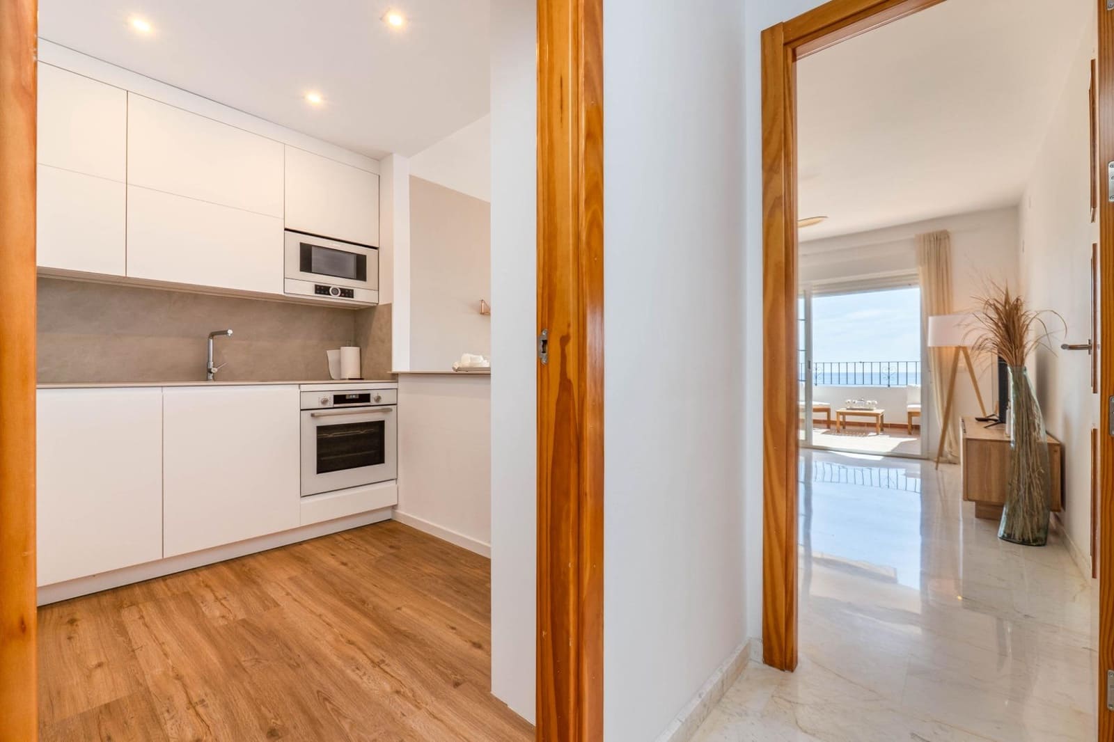 2 bedroom Apartment for sale in La Herradura with pool - € 279,000 (Ref: 9927665)