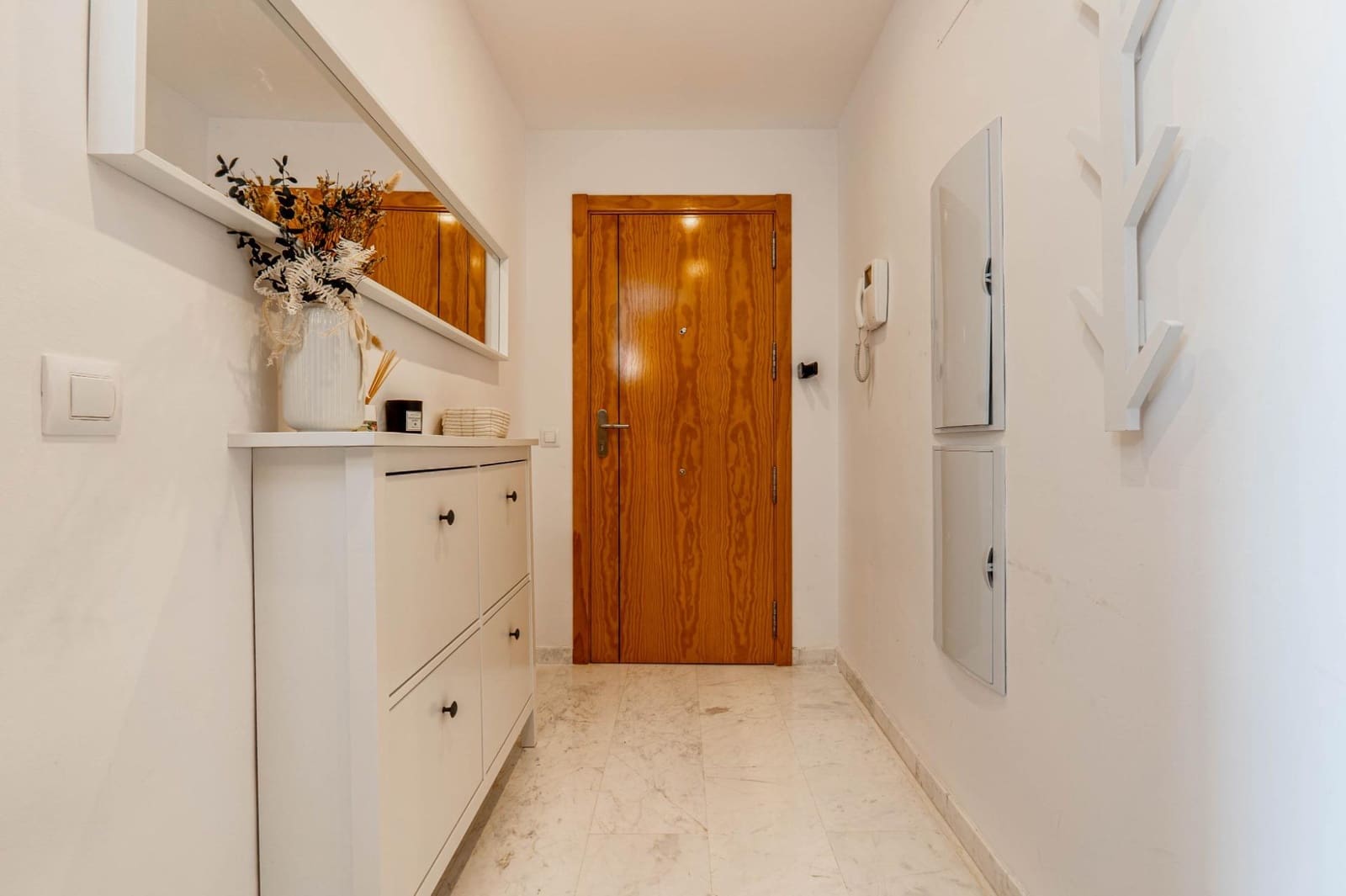 2 bedroom Apartment for sale in La Herradura with pool - € 279,000 (Ref: 9927665)