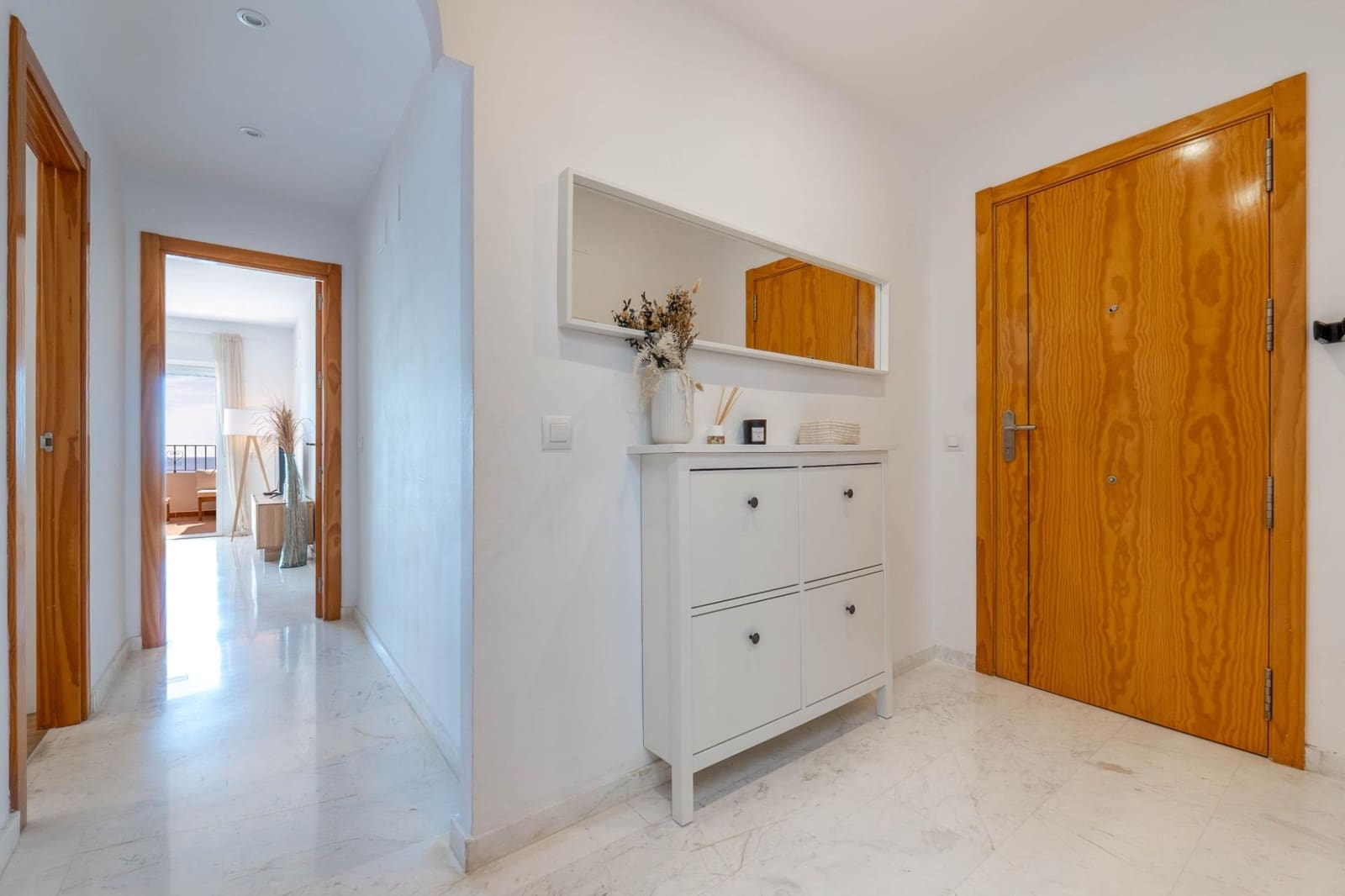 2 bedroom Apartment for sale in La Herradura with pool - € 279,000 (Ref: 9927665)
