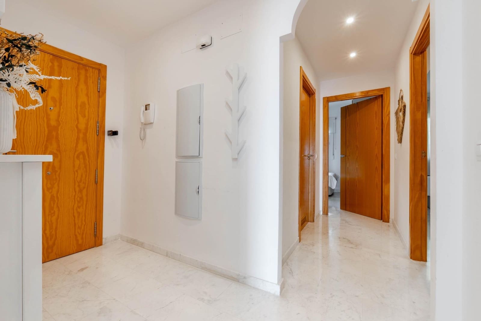 2 bedroom Apartment for sale in La Herradura with pool - € 279,000 (Ref: 9927665)