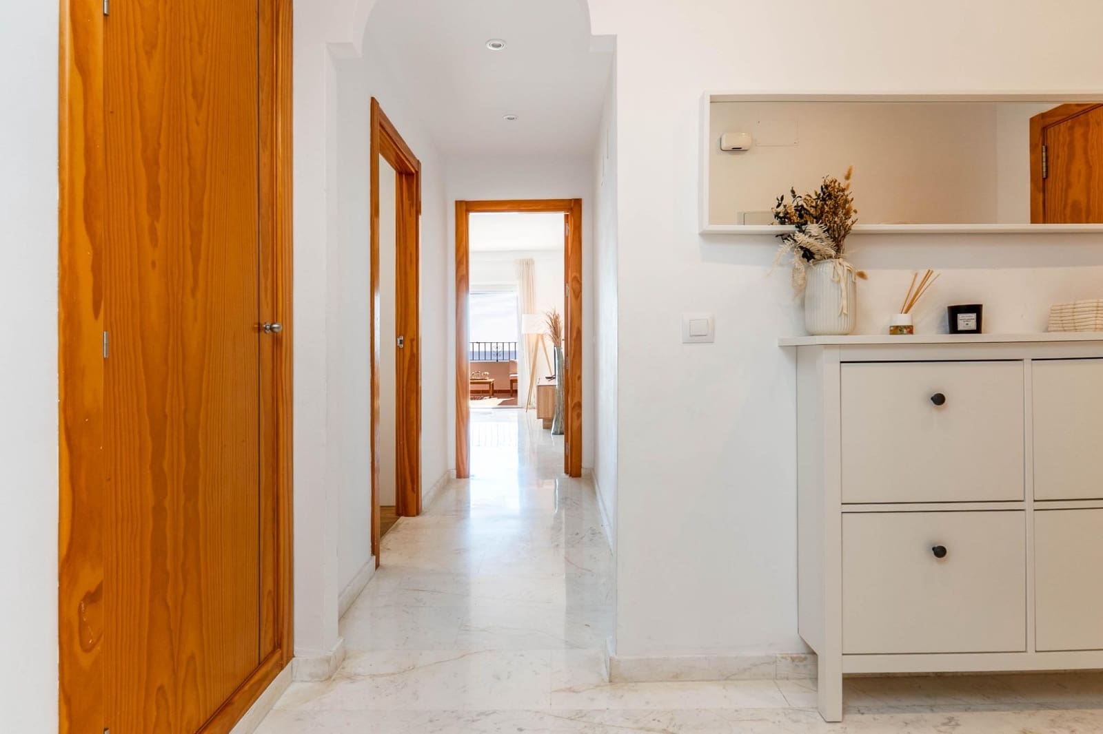 2 bedroom Apartment for sale in La Herradura with pool - € 279,000 (Ref: 9927665)