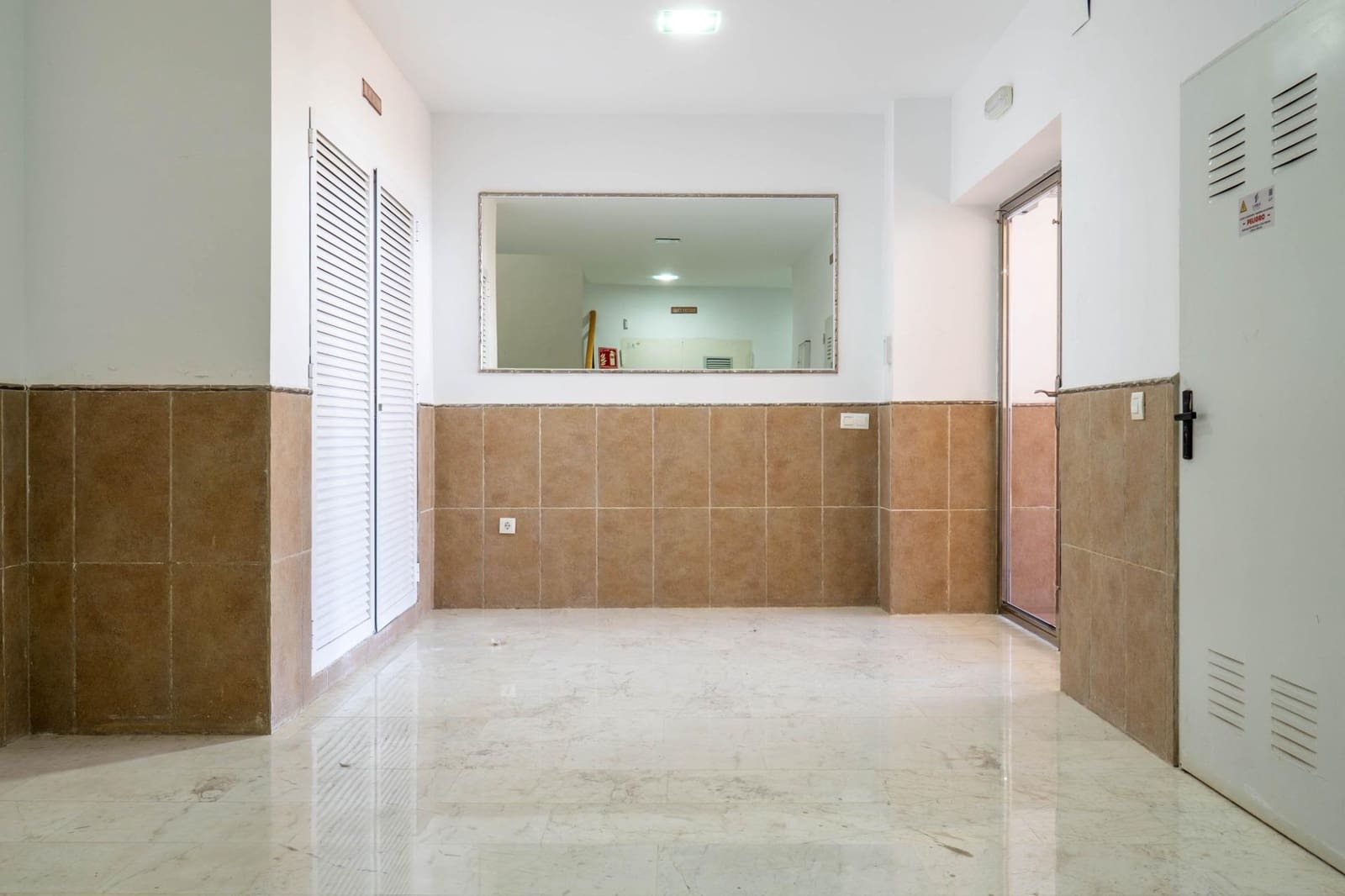 2 bedroom Apartment for sale in La Herradura with pool - € 279,000 (Ref: 9927665)