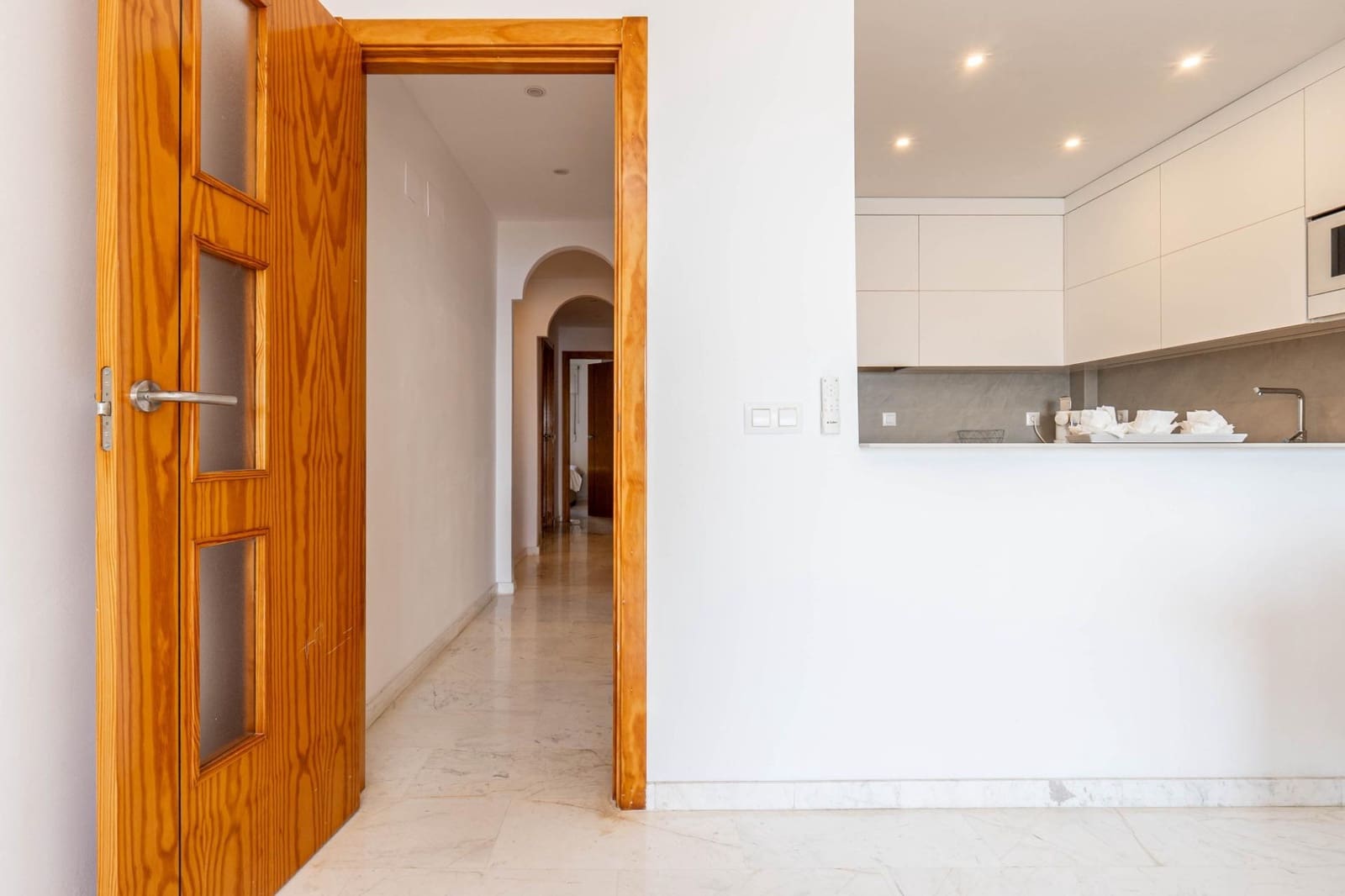 2 bedroom Apartment for sale in La Herradura with pool - € 279,000 (Ref: 9927665)