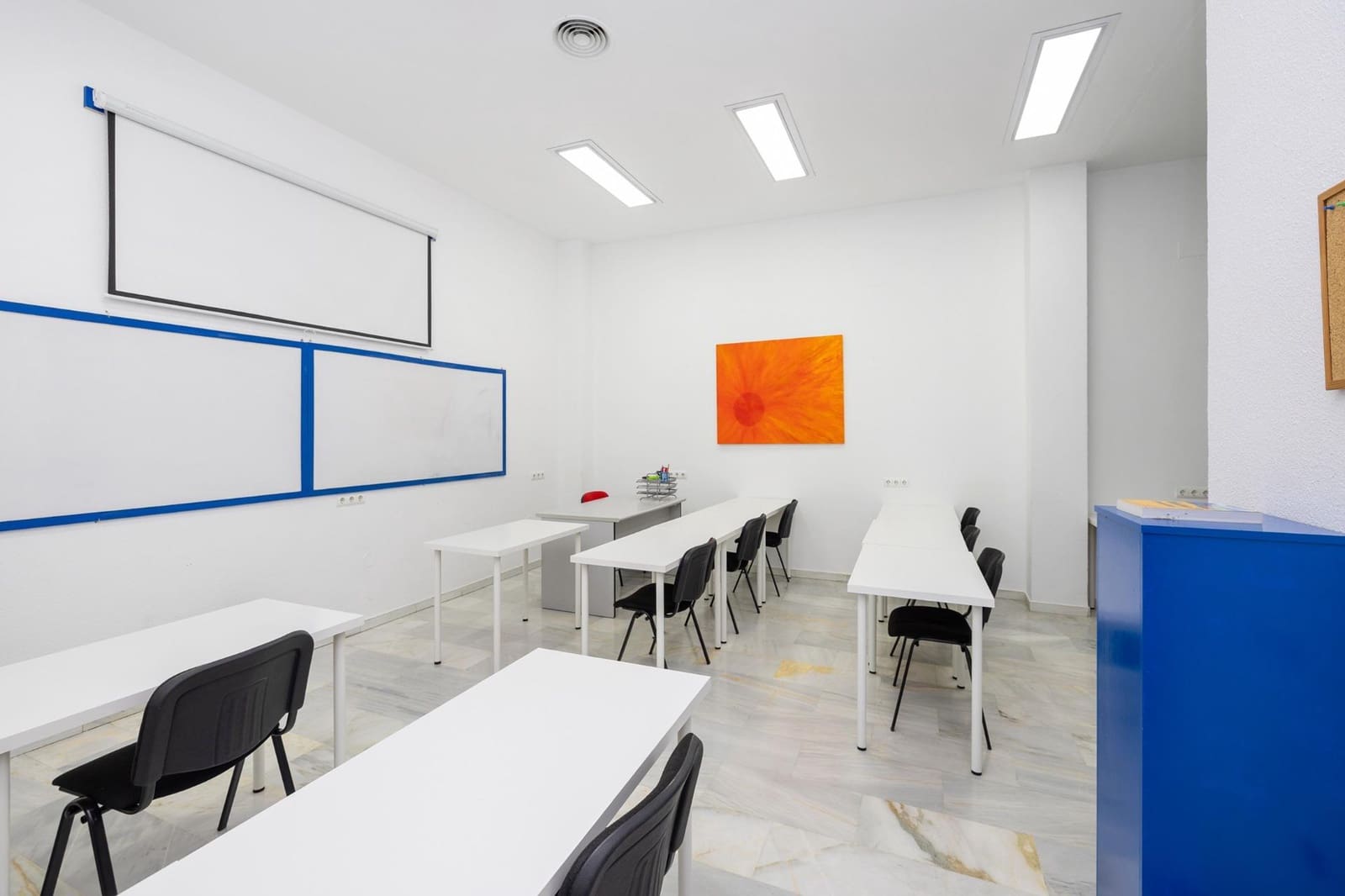 Erhverv til salg i Granada by - € 295.000 (Ref: 9927666)