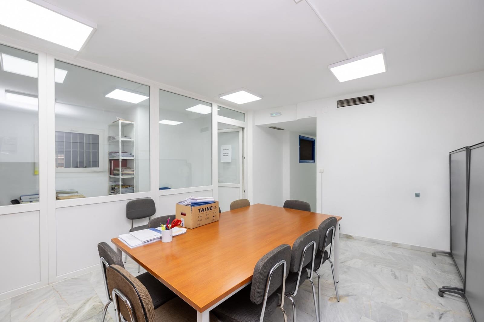 Erhverv til salg i Granada by - € 295.000 (Ref: 9927666)
