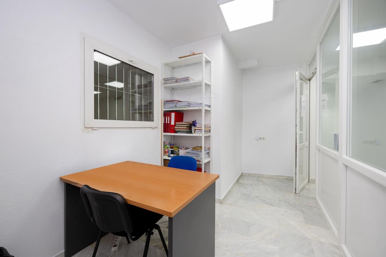 Erhverv til salg i Granada by - € 295.000 (Ref: 9927666)