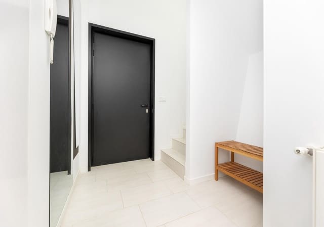 3 camera da letto Villetta a Schiera in vendita in Albolote con garage - 305.000 € (Rif: 9927669)