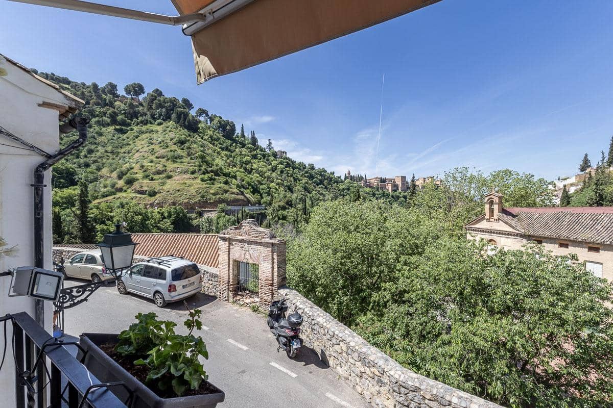 5 bedroom Restaurant/Bar for sale in Granada city with garage - € 874,900 (Ref: 9927672)