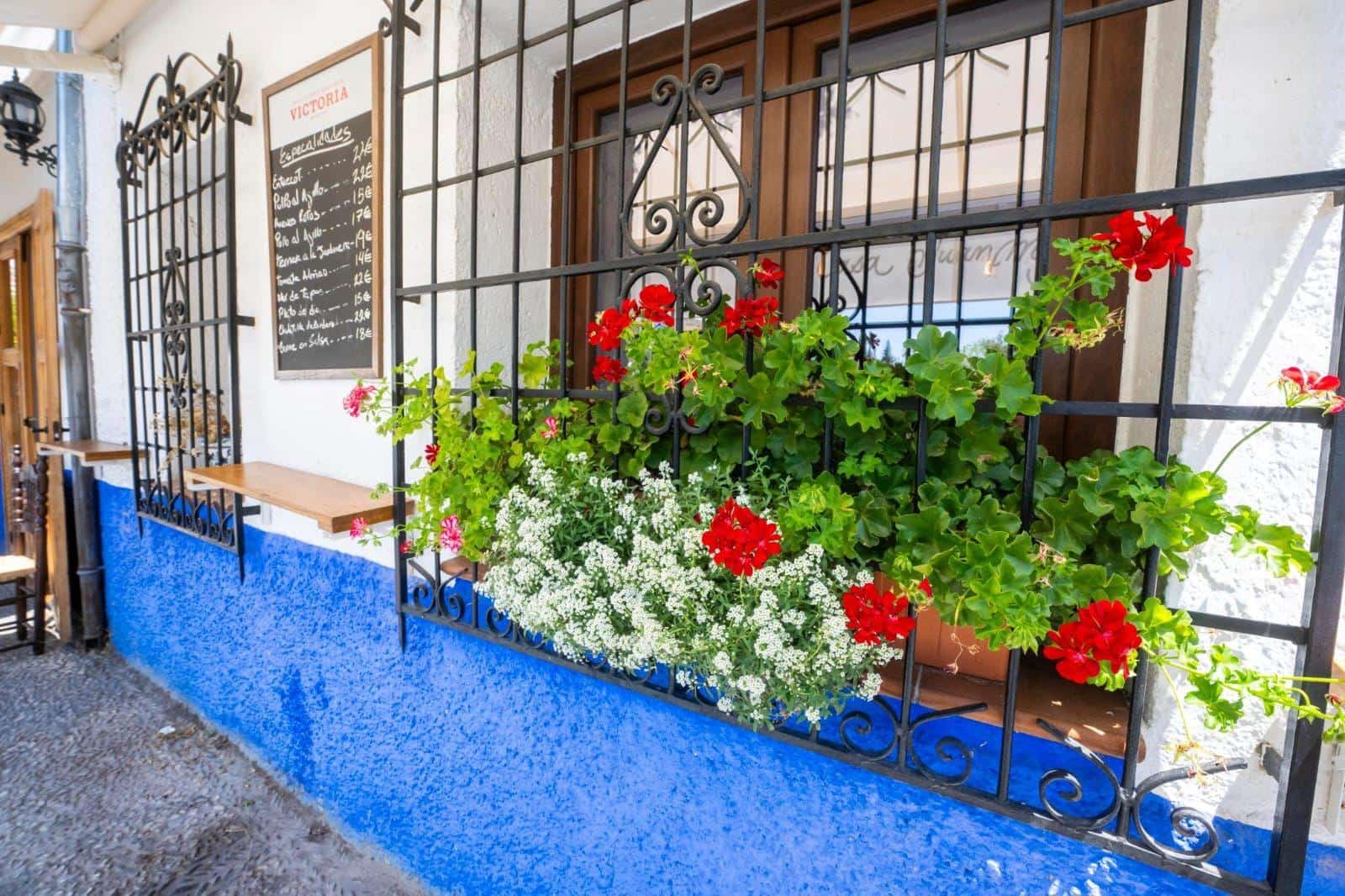 5 bedroom Restaurant/Bar for sale in Granada city with garage - € 874,900 (Ref: 9927672)