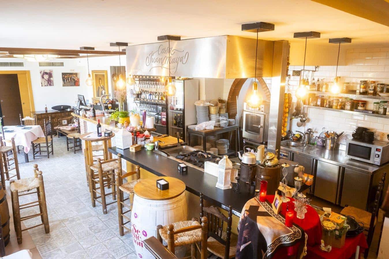 5 bedroom Restaurant/Bar for sale in Granada city with garage - € 874,900 (Ref: 9927672)
