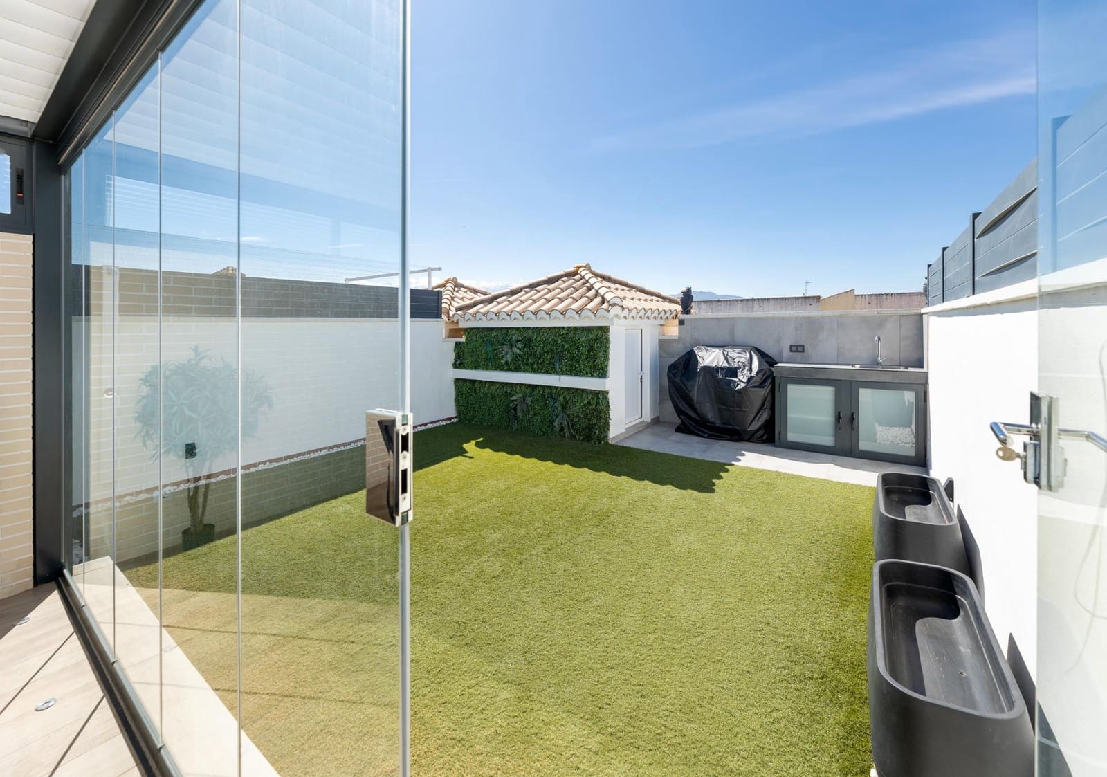 2 bedroom Penthouse for sale in Las Gabias with pool garage - € 238,000 (Ref: 9934418)