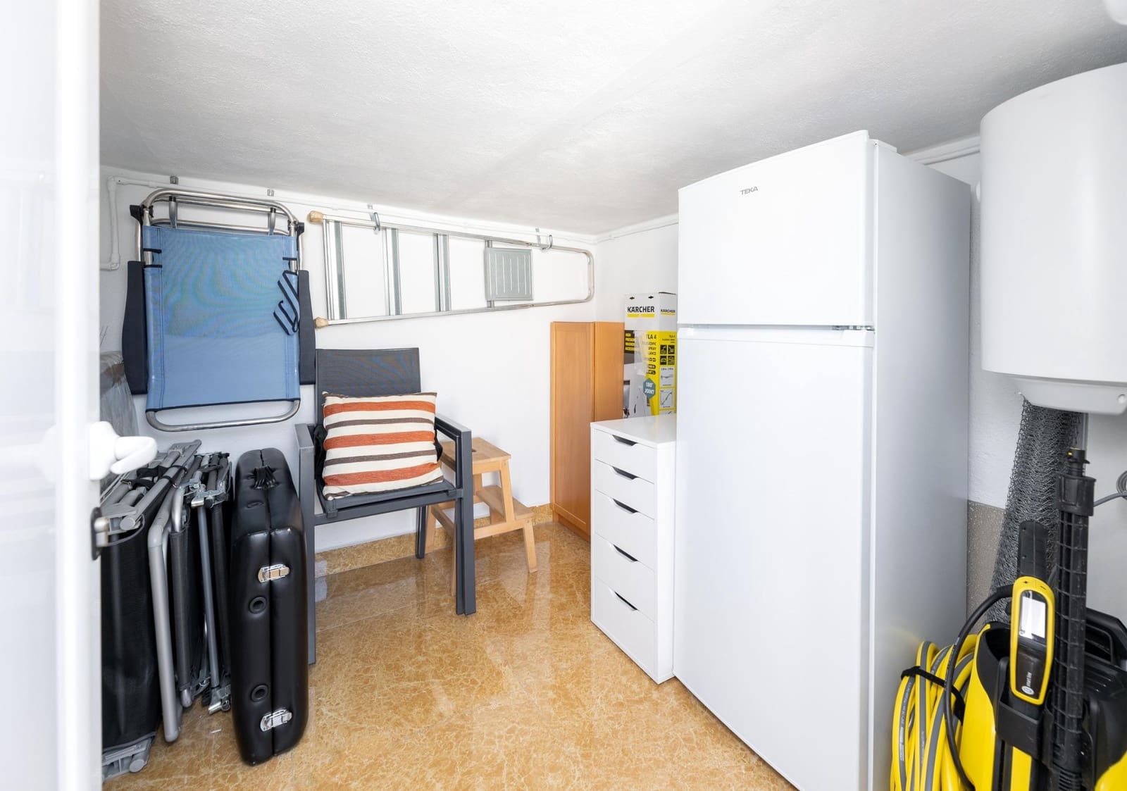 2 bedroom Penthouse for sale in Las Gabias with pool garage - € 238,000 (Ref: 9934418)