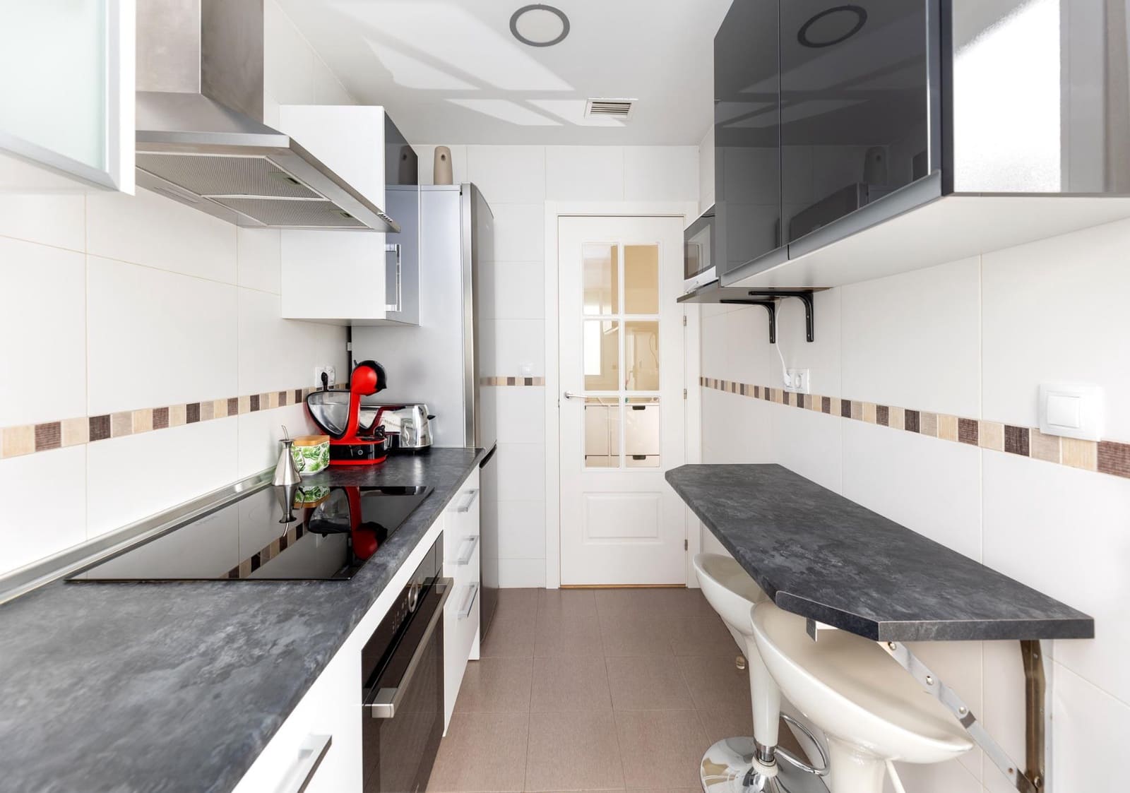 2 bedroom Penthouse for sale in Las Gabias with pool garage - € 238,000 (Ref: 9934418)