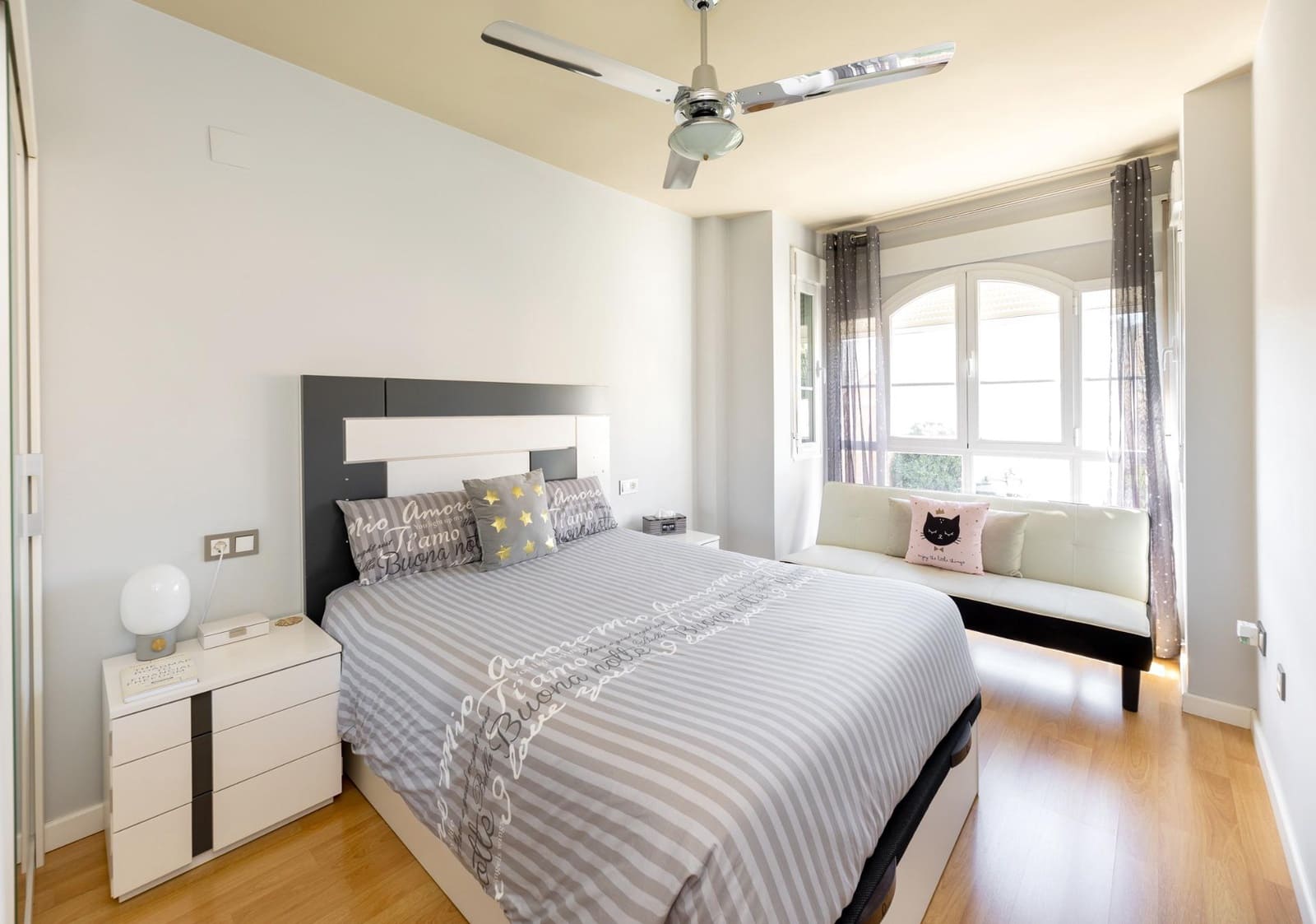 2 bedroom Penthouse for sale in Las Gabias with pool garage - € 238,000 (Ref: 9934418)