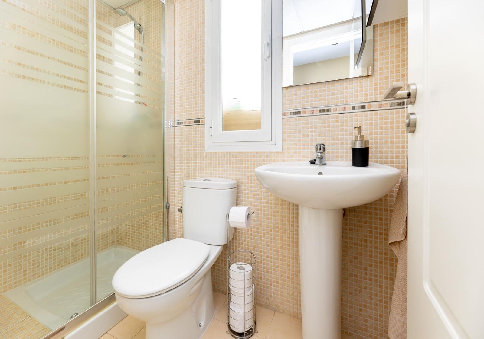 2 bedroom Penthouse for sale in Las Gabias with pool garage - € 238,000 (Ref: 9934418)