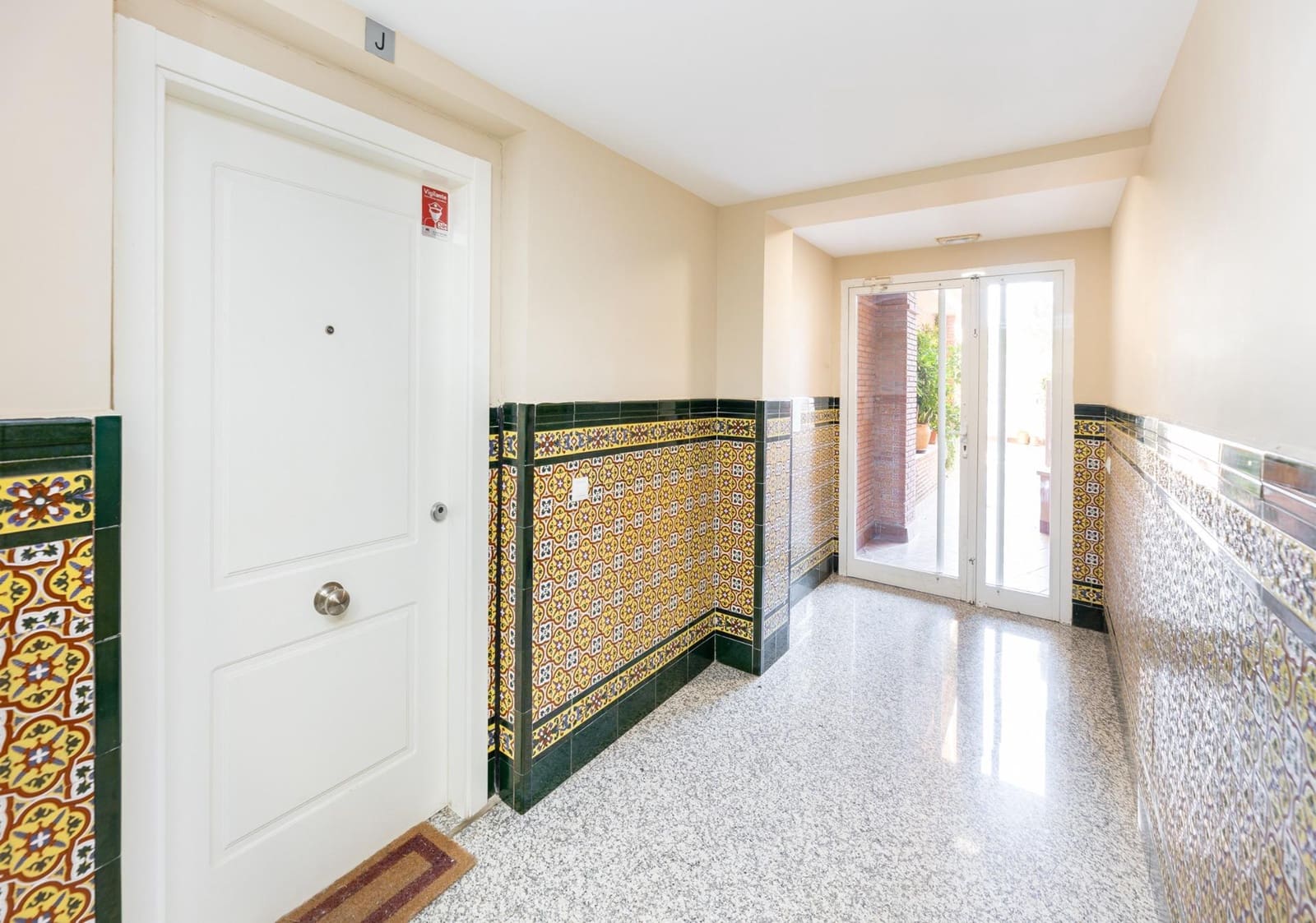 2 bedroom Penthouse for sale in Las Gabias with pool garage - € 238,000 (Ref: 9934418)