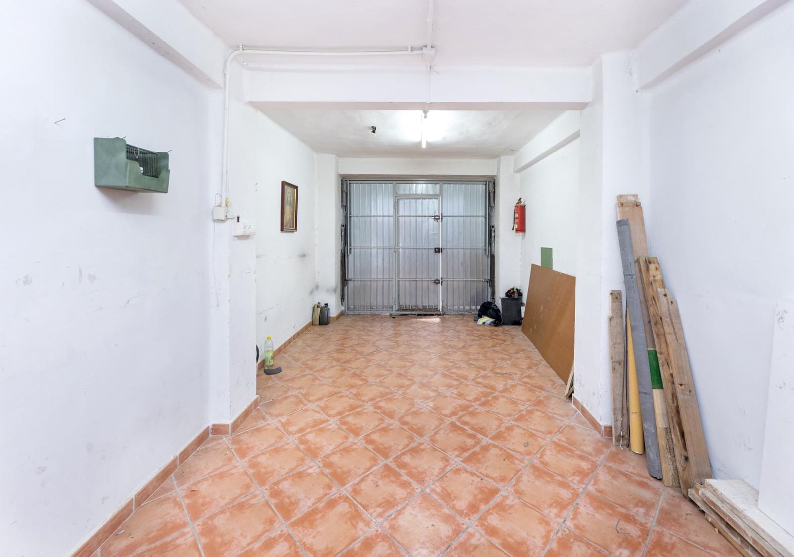 Erhverv til salg i Granada by - € 68.000 (Ref: 9934420)
