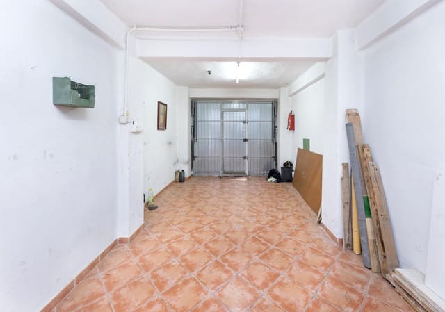 Erhverv til salg i Granada by - € 68.000 (Ref: 9934420)