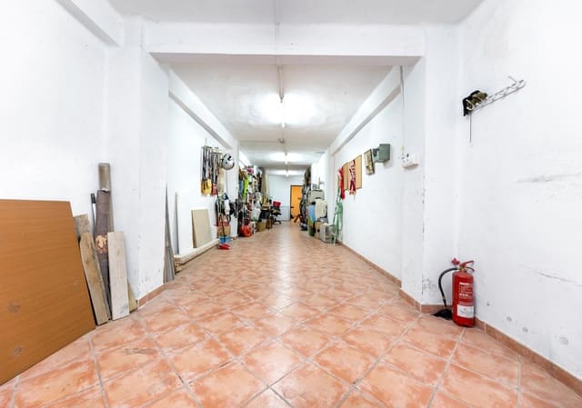 Erhverv til salg i Granada by - € 68.000 (Ref: 9934420)
