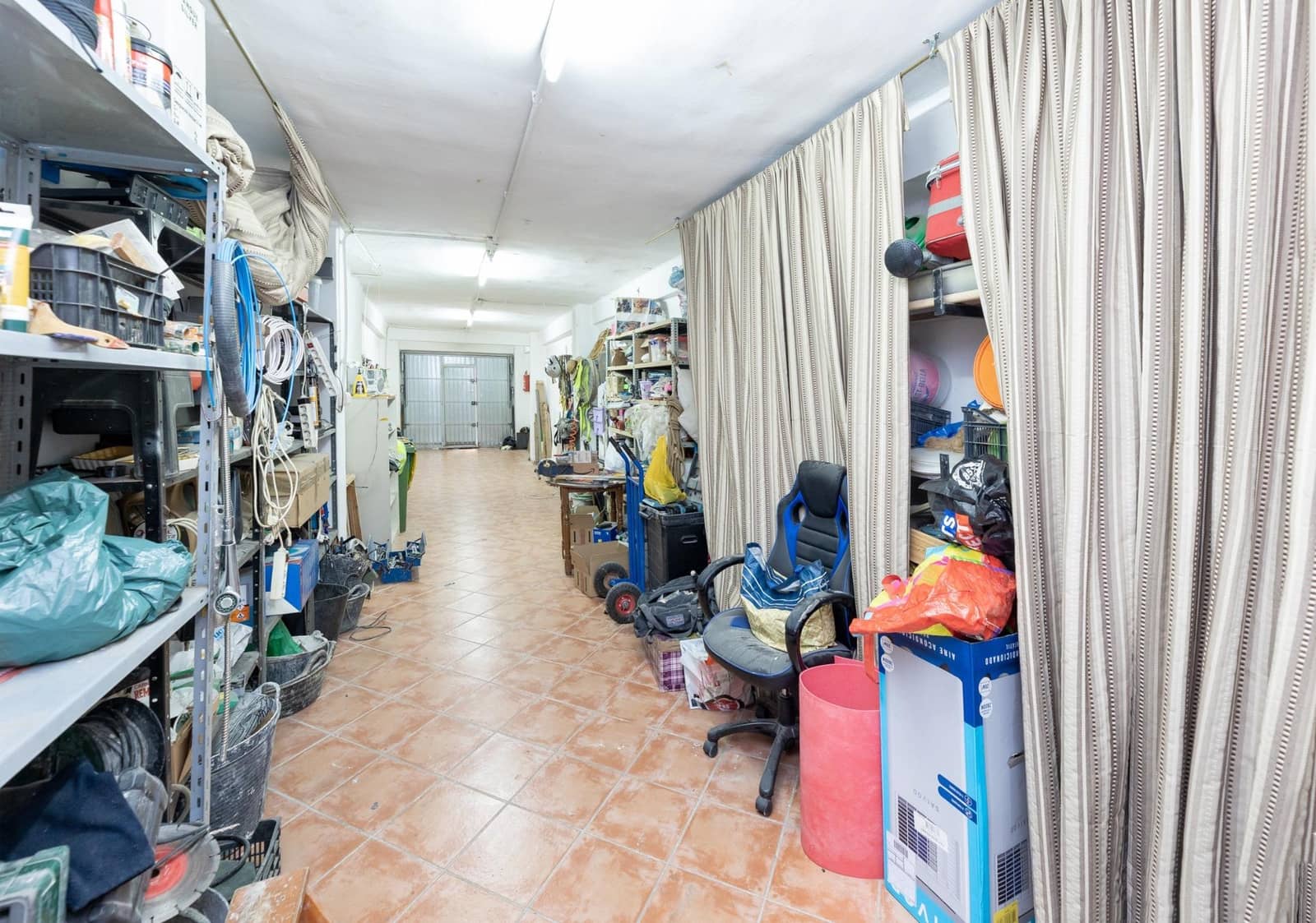 Erhverv til salg i Granada by - € 68.000 (Ref: 9934420)