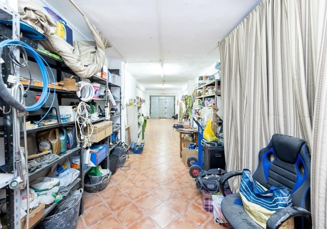 Erhverv til salg i Granada by - € 68.000 (Ref: 9934420)