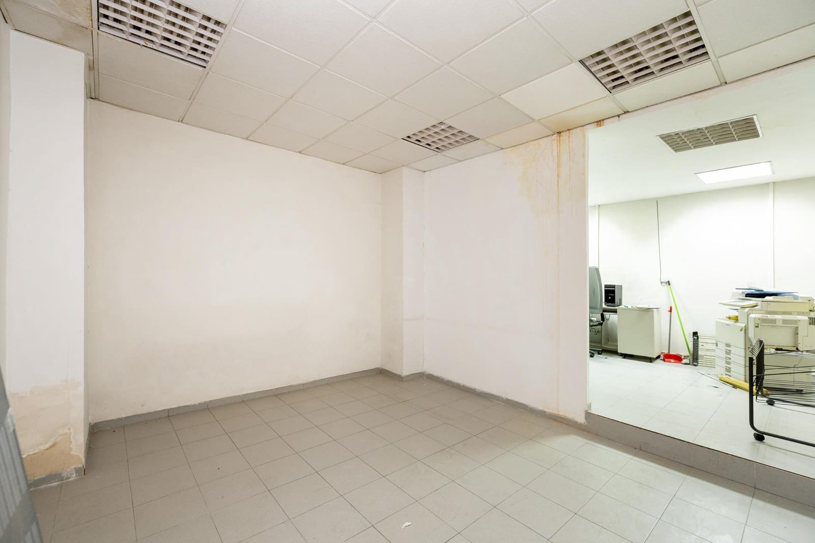 5 soverom Kommersiell til salgs i Granada by - € 420 000 (Ref: 9934421)