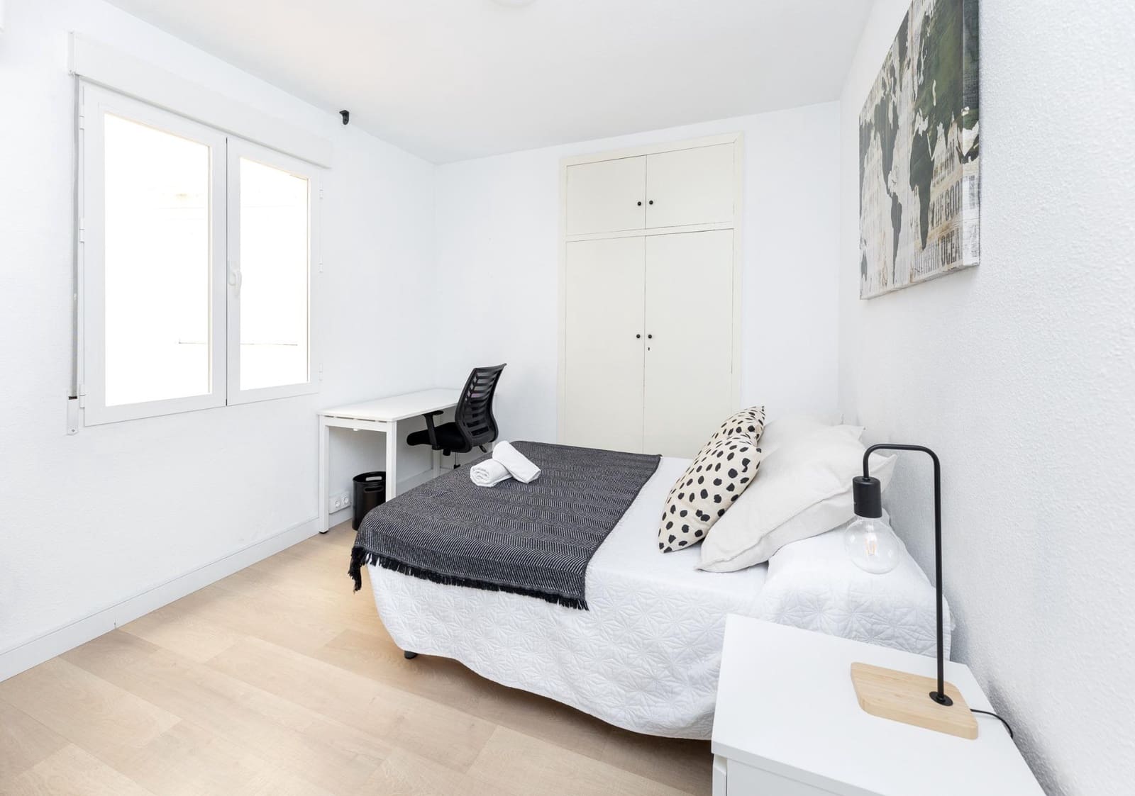 Piso de 4 habitaciones en Granada ciudad en venta - 399.000 € (Ref: 9934422)