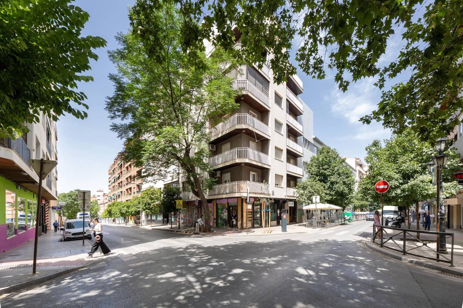 Piso de 4 habitaciones en Granada ciudad en venta - 399.000 € (Ref: 9934422)