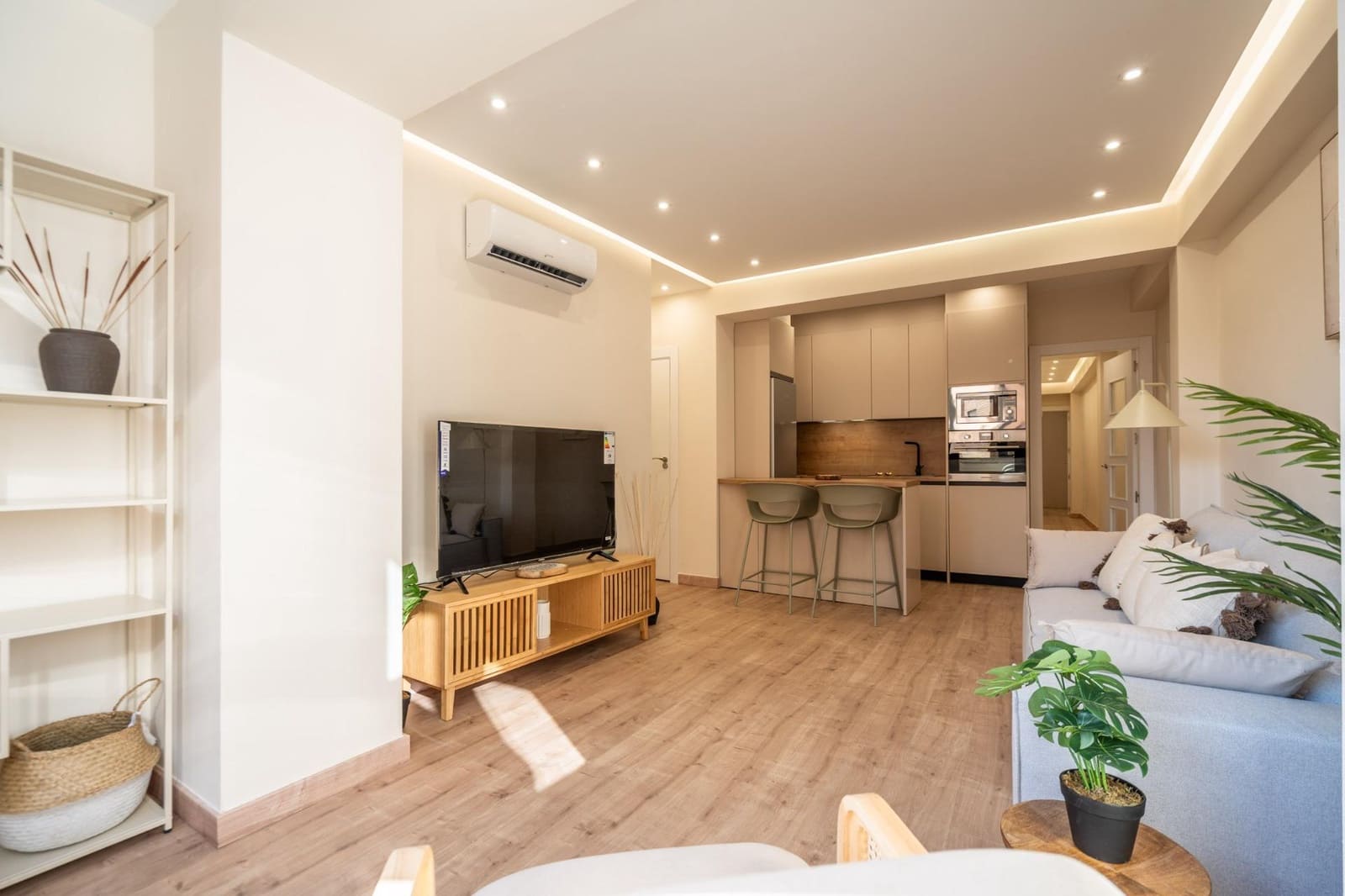 Piso de 3 habitaciones en Granada ciudad en venta - 337.000 € (Ref: 9936571)