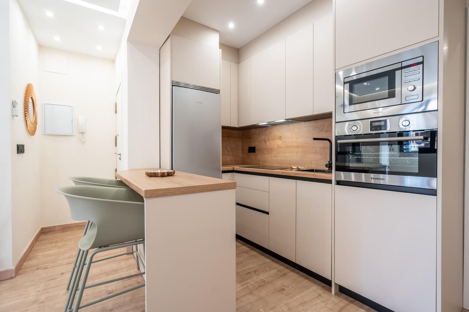 Piso de 3 habitaciones en Granada ciudad en venta - 337.000 € (Ref: 9936571)