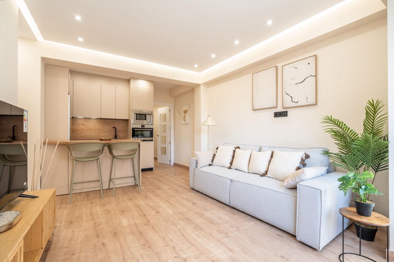 Piso de 3 habitaciones en Granada ciudad en venta - 337.000 € (Ref: 9936571)