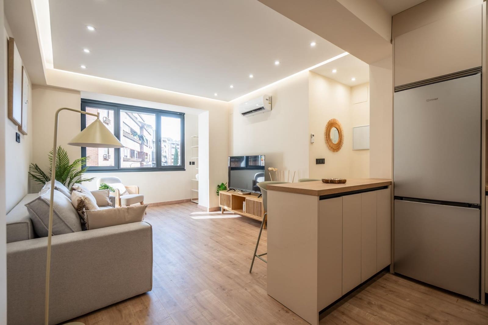 Piso de 3 habitaciones en Granada ciudad en venta - 337.000 € (Ref: 9936571)