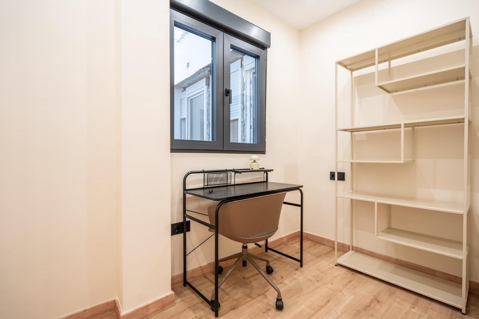 Piso de 3 habitaciones en Granada ciudad en venta - 337.000 € (Ref: 9936571)