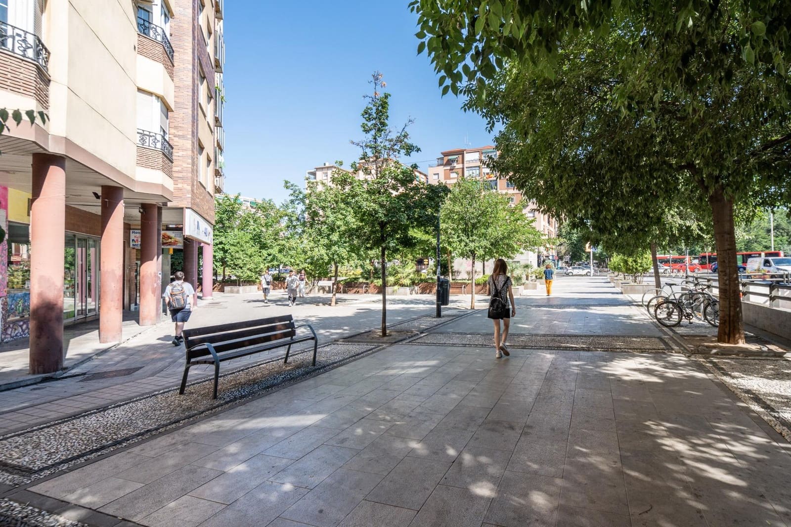 Piso de 3 habitaciones en Granada ciudad en venta - 337.000 € (Ref: 9936571)