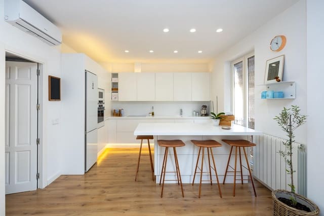 3 Zimmer Wohnung zu verkaufen in Centro, Granada Stadt - 540.000 € (Ref: 9936573)