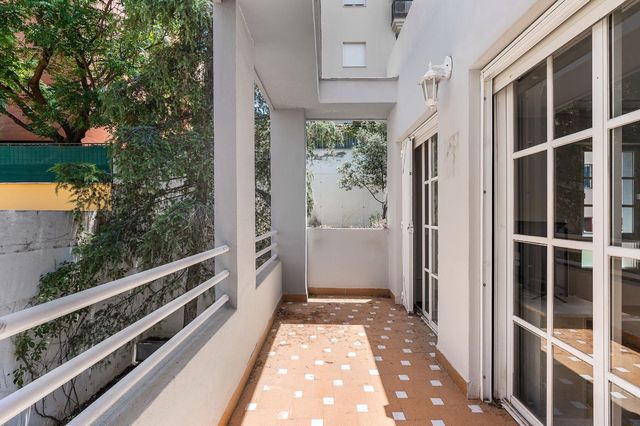4 camera da letto Appartamento in vendita in Granada città con garage - 345.000 € (Rif: 9936574)