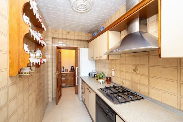 Piso de 3 habitaciones en Zaidin, Granada ciudad en venta - 245.000 € (Ref: 9936576)