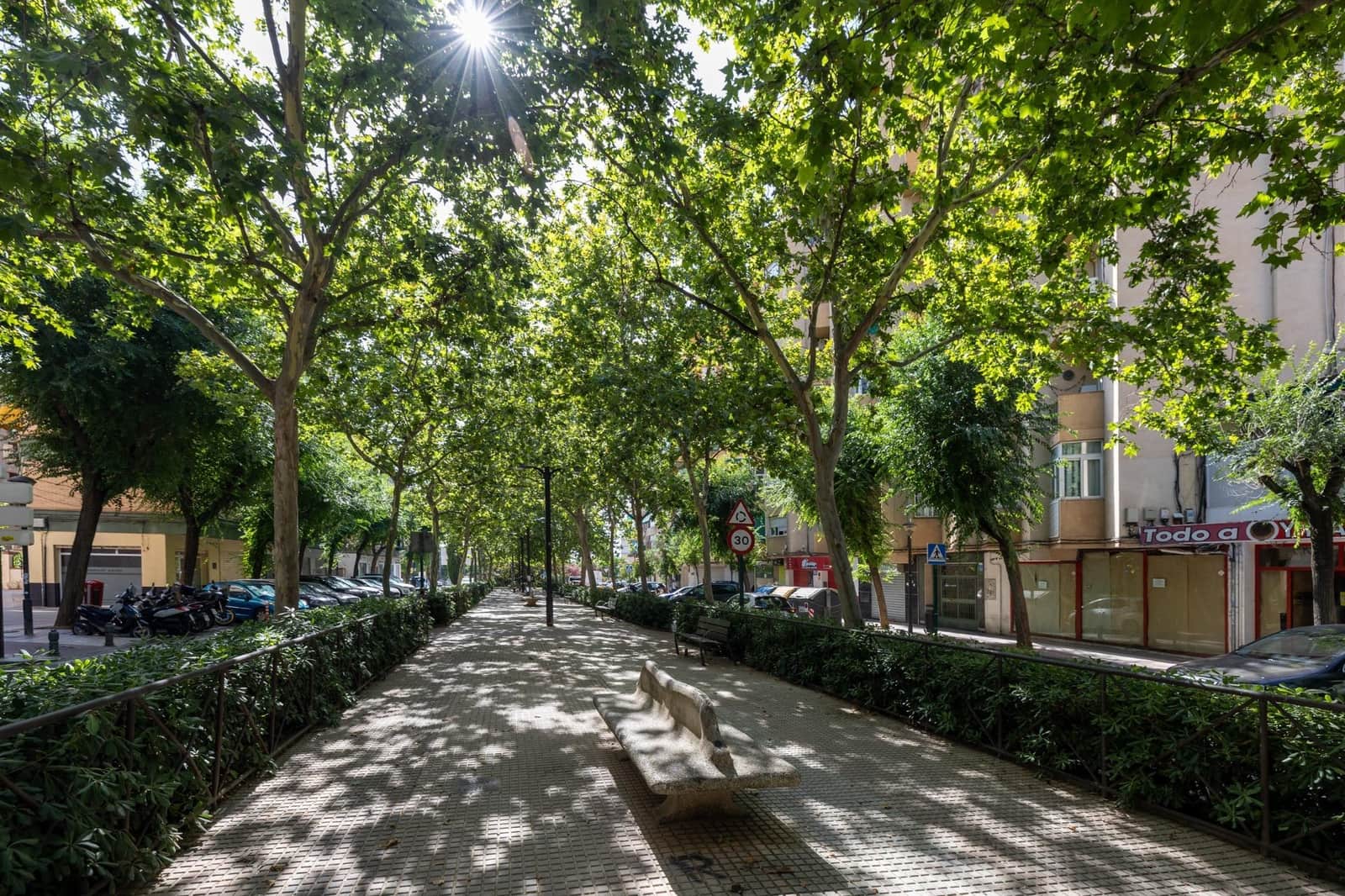 3 bedroom Flat for sale in Granada city - € 245,000 (Ref: 9936576)