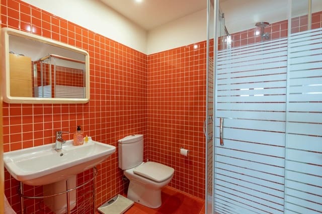 4 soveværelse Lejlighed til salg i Pajaritos - Plaza de Toros, Granada by - € 550.000 (Ref: 9940392)