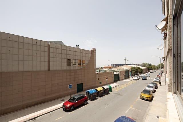 4 soveværelse Lejlighed til salg i Camino de Ronda - Rosaleda, Granada by - € 329.000 (Ref: 9940393)