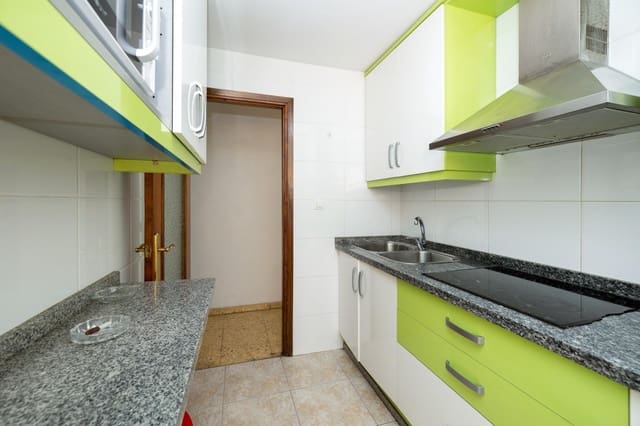 4 soveværelse Lejlighed til salg i Camino de Ronda - Rosaleda, Granada by - € 329.000 (Ref: 9940393)