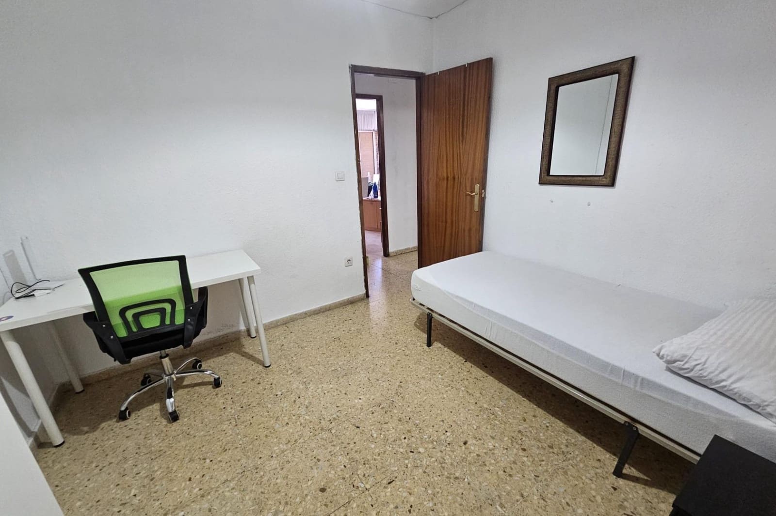 4 soveværelse Lejlighed til salg i Granada by - € 329.000 (Ref: 9940393)