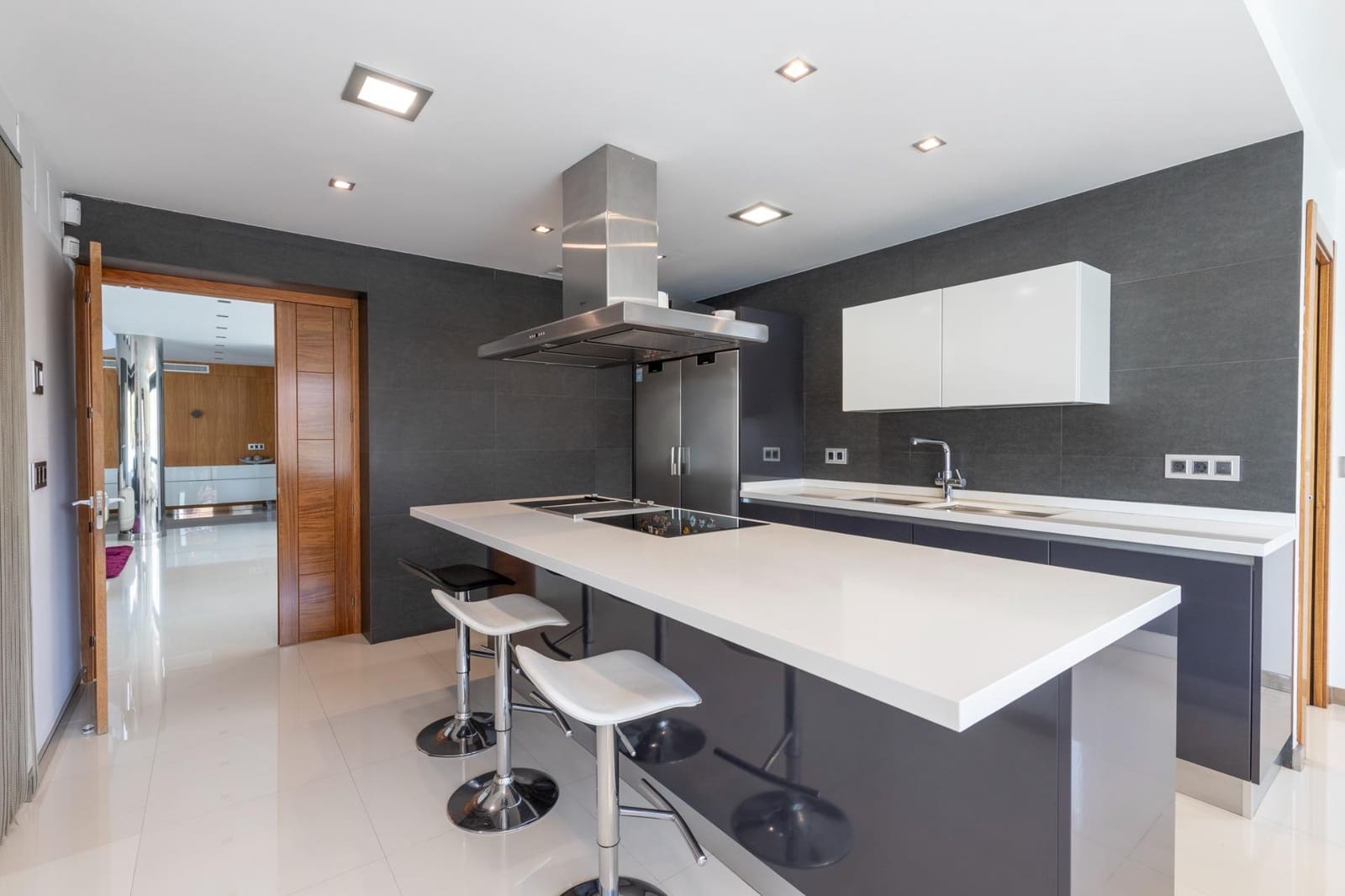 5 soveværelse Villa til salg i Ogijares med swimmingpool garage - € 1.195.000 (Ref: 9940394)