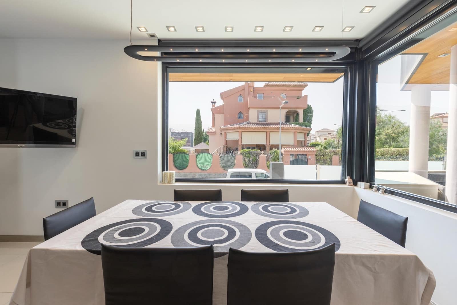 5 soveværelse Villa til salg i Ogijares med swimmingpool garage - € 1.195.000 (Ref: 9940394)
