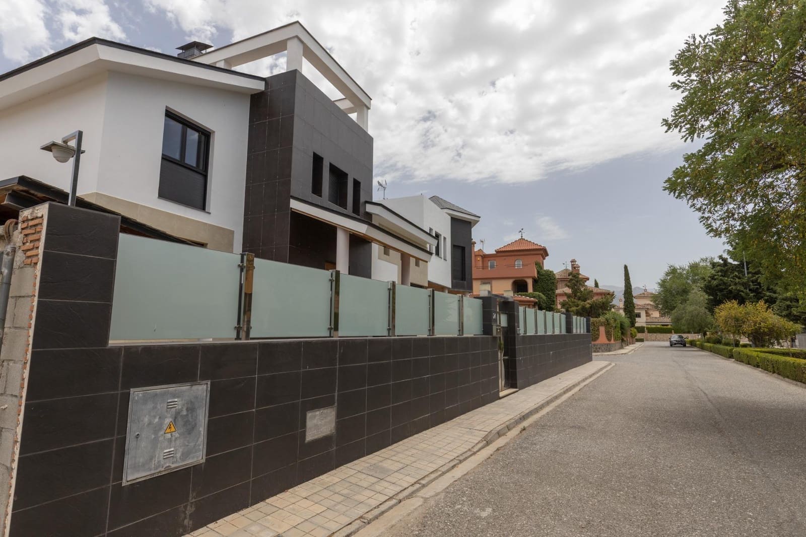 5 soveværelse Villa til salg i Ogijares med swimmingpool garage - € 1.195.000 (Ref: 9940394)
